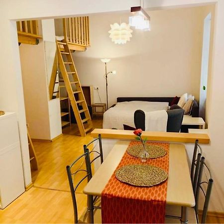 Downtown Apartment Bianca Pozsony Kültér fotó