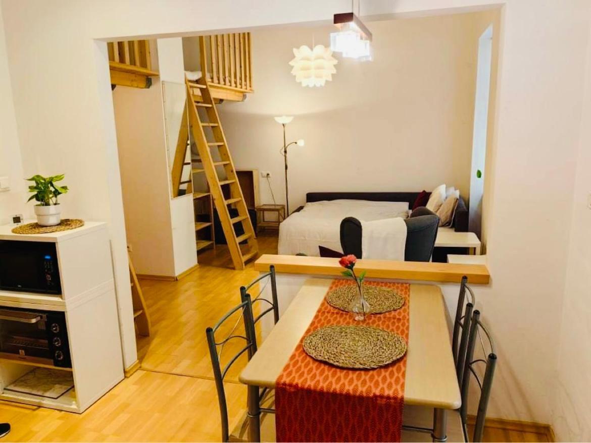 Downtown Apartment Bianca Pozsony Kültér fotó